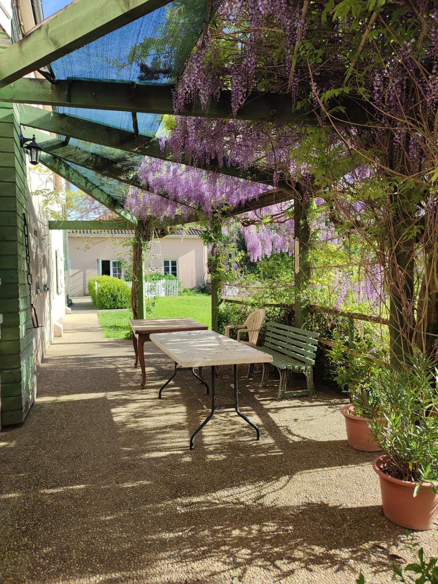 De Couleurs Et D'Eau Fraiche Bed & Breakfast Navarrenx Exterior photo